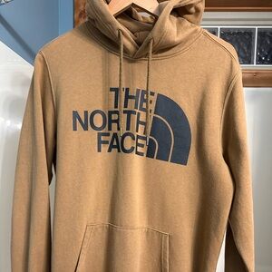Men’s Northface sweatshjrt size medium